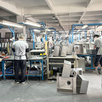Buen precio Línea de fabricación de fregaderos manuales de acero inoxidable para cocina universal 201/304 en línea