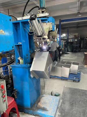 Buen precio Máquina de prensado de costura de rodadura Equipo especial para la fabricación manual de fregaderos en línea
