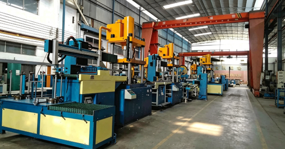 Buen precio 1500KN Máquina hidráulica automática de formación de caldera. 30KW motor, 700×880mm mesa de trabajo de acero inoxidable utensilios de cocina y utensilios de cocina equipo de producción de estampado en línea