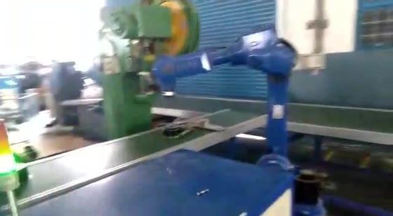 Máquina automática del brazo del robot para el pote Pan Utensilios de cocina Making
