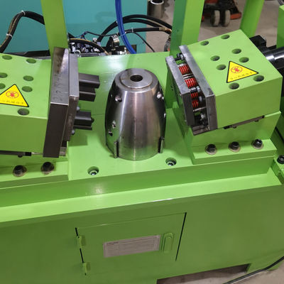 La caldera automática que hace la máquina para el agujero del cuerpo de la caldera perfora multifuncional