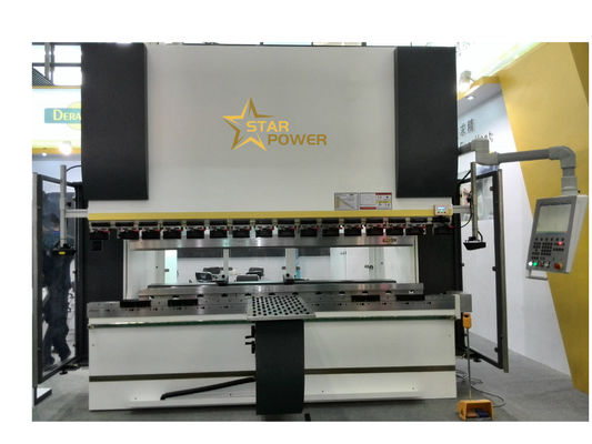 Buen precio Máquina de flexión CNC de 63 toneladas y 2,5 m Máquina de fabricación de fregaderos de cocina en línea
