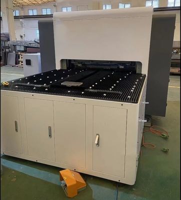 1.8m Tipo de aspirador Máquina de flexión de centro Máquina automática de flexión de chapa de metal