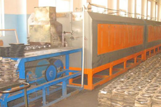 Buen precio Línea de producción de equipos de horno industrial para calefacción de componentes metálicos de cinturón de malla en línea