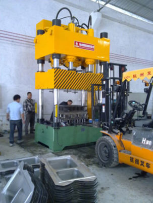 Máquina de prensado hidráulico especial para el estiramiento de precisión CNC a gran escala de fregaderos metálicos