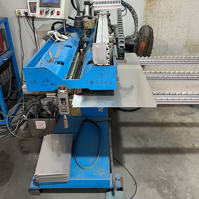 Máquina de soldadura de junta recta de placa metálica de acero inoxidable 304 automática eficiente y precisa