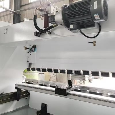 Máquina de flexión de línea de agua inteligente multifuncional de 30T/60T para chapa de metal