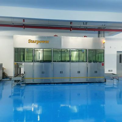Equipo avanzado de limpieza y secado industrial con tecnología ultrasónica para piezas metálicas