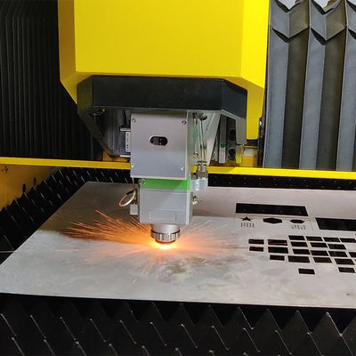 Buen precio Máquina de corte por láser de metal de alta eficiencia diseñada específicamente para aplicaciones industriales de fregaderos hechos a mano en línea