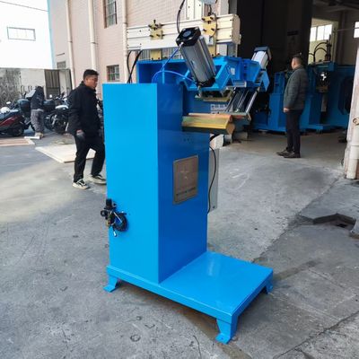 Buen precio La máquina de soldadura CNC de esquina redonda de acero inoxidable es multipropósito personalizado en línea