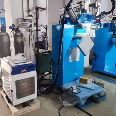 Máquina de soldadura CNC de esquina redonda, fácil de operar y con parámetros de soldadura personalizables