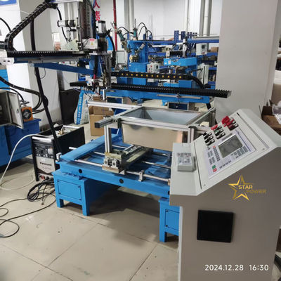 Máquina de soldadura automática de superficie CNC para la fabricación de fregaderos manuales de acero inoxidable