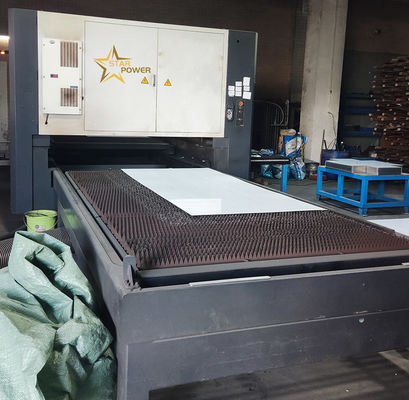 Lavadero automático de acero inoxidable especializado en la producción de máquinas de corte láser de metal CNC
