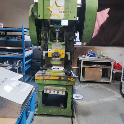 Máquina de flexión por perforación para la producción y procesamiento de lavabos de cocina