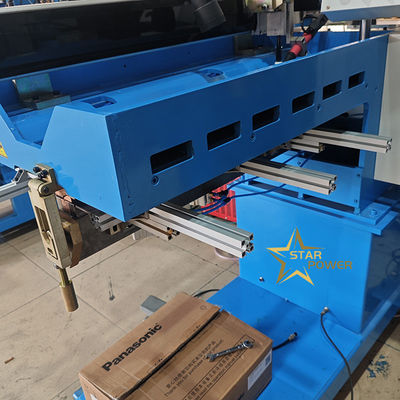 Material de empalme automático de metal de acero inoxidable Soldadura de costura recta Máquina especial para el procesamiento de máquinas