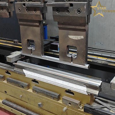 Máquina de flexión inteligente de hundimiento de la flexión de la formación de columnas de 1300 mm