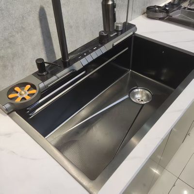 Buen precio Fregadero de cocina bajo encimera de acero inoxidable negro, fregadero de cocina de doble seno bajo encimera | Calibre de acero personalizado disponible | Profundidad de seno personalizada disponible | Resistente al óxido y a la corrosión en línea