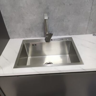 Buen precio Fregadero de cocina comercial con acero inoxidable 304/316 de grado alimenticio, hecho a mano y soldado sin costuras para restaurantes en línea