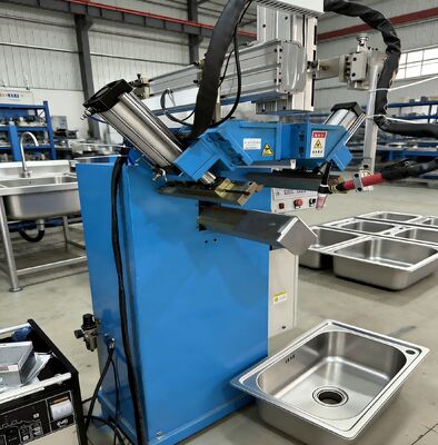Máquina de soldar CNC para costuras verticales y esquinas inferiores - Máquina de soldar especial