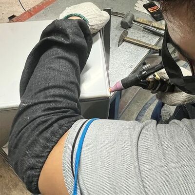 Máquina de soldadura CNC de alta precisión para reparación de paneles de fregadero