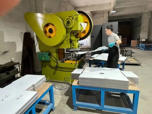 Prensa de garganta profunda para perforar agujeros de agua de fregadero hecho a mano